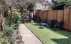 2Br Edwardian House In Greenwich